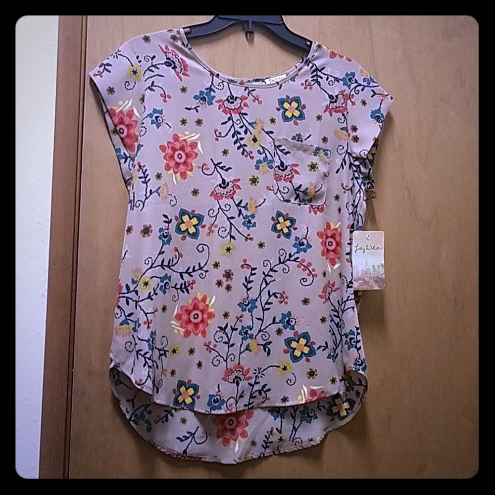 NWT flower blouse